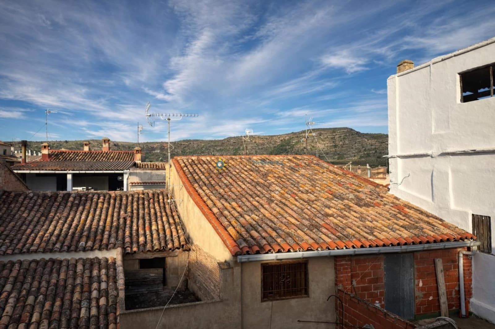 8 slaapkamer Huis te koop in Sumacarcer - € 98.000 (Ref: 9793628)