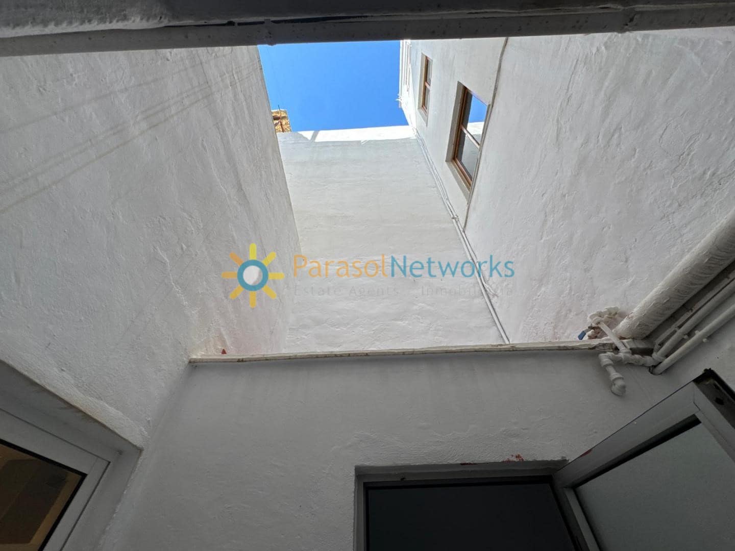 3 bedroom Apartment for rent in Oliva - € 700 (Ref: 9802678)