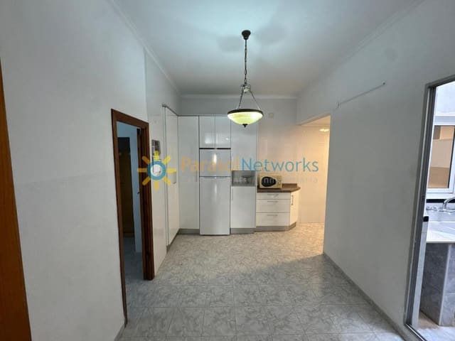 3 bedroom Apartment for rent in Oliva Pueblo, Oliva - € 700 (Ref: 9802678)