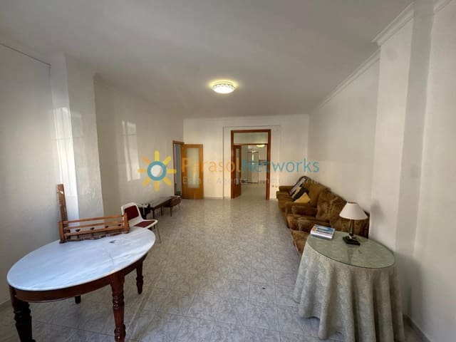 3 bedroom Apartment for rent in Oliva Pueblo, Oliva - € 700 (Ref: 9802678)