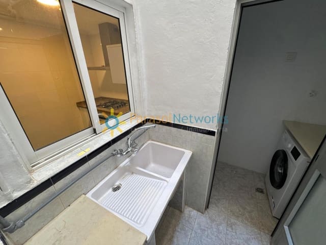 3 bedroom Apartment for rent in Oliva Pueblo, Oliva - € 700 (Ref: 9802678)