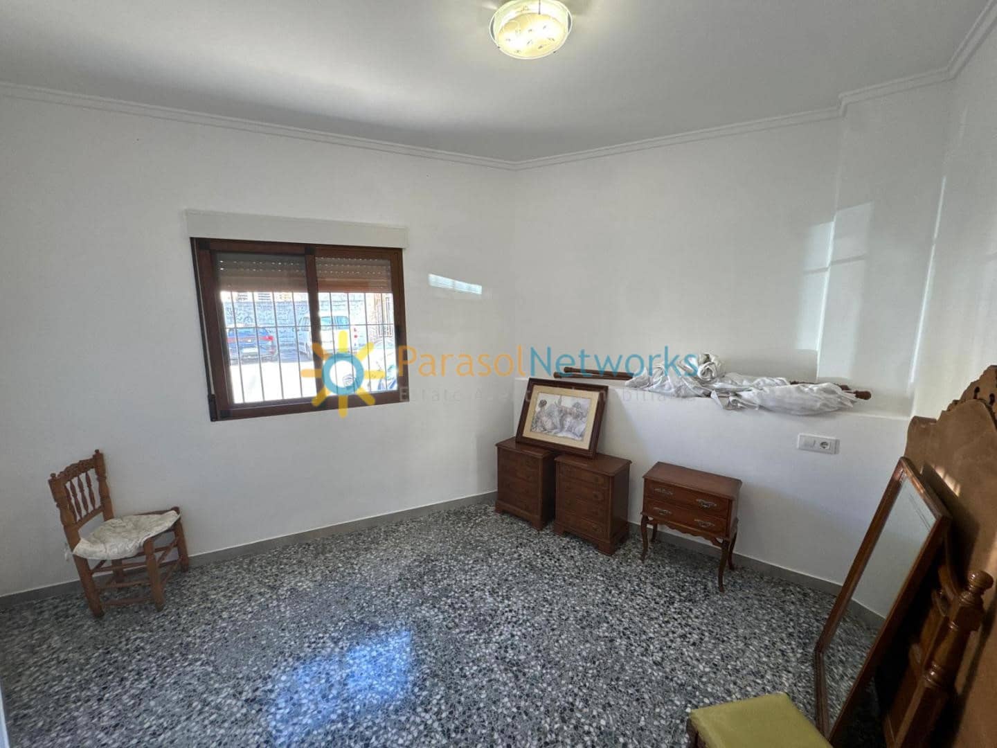 3 bedroom Apartment for rent in Oliva - € 700 (Ref: 9802678)