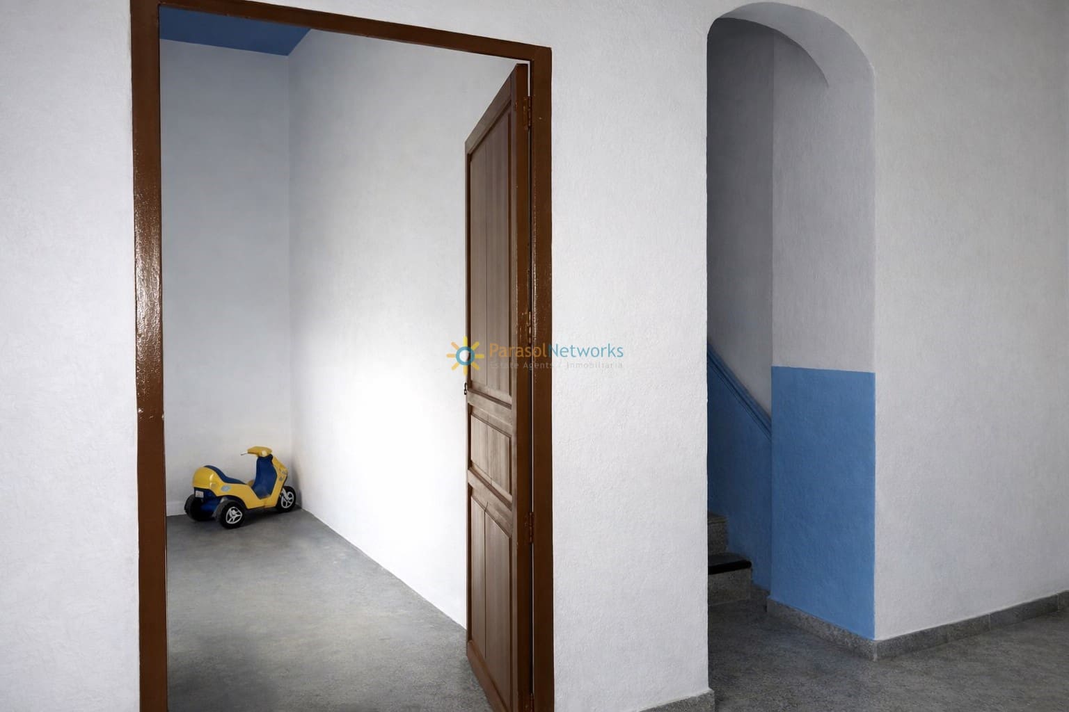 9 chambre Villa/Maison à vendre à Benifairo de la Valldigna avec garage - 550 000 € (Ref: 9805647)