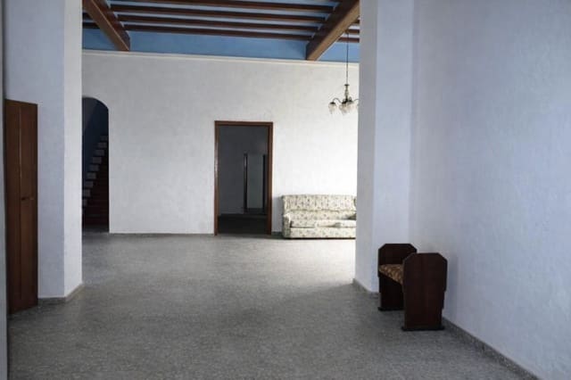 9 chambre Villa/Maison à vendre à Benifairó de la Valldigna avec garage - 550 000 € (Ref: 9805647)