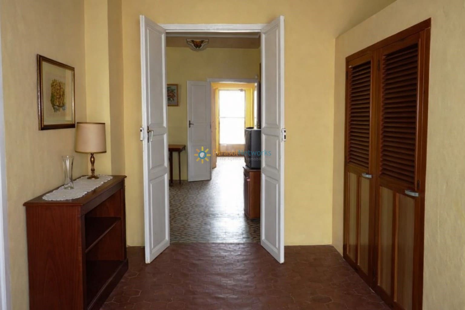 9 chambre Villa/Maison à vendre à Benifairo de la Valldigna avec garage - 550 000 € (Ref: 9805647)