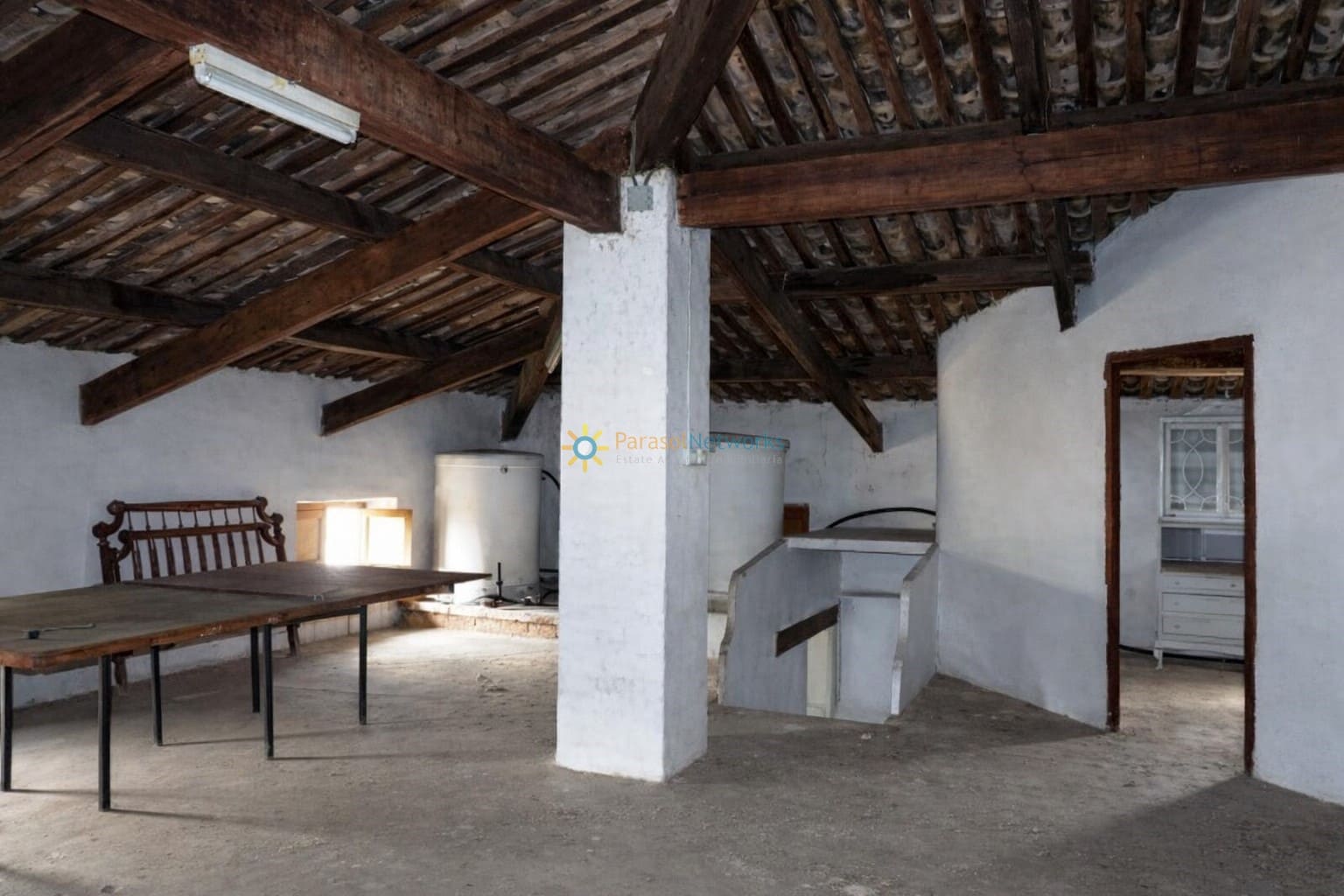 9 chambre Villa/Maison à vendre à Benifairo de la Valldigna avec garage - 550 000 € (Ref: 9805647)