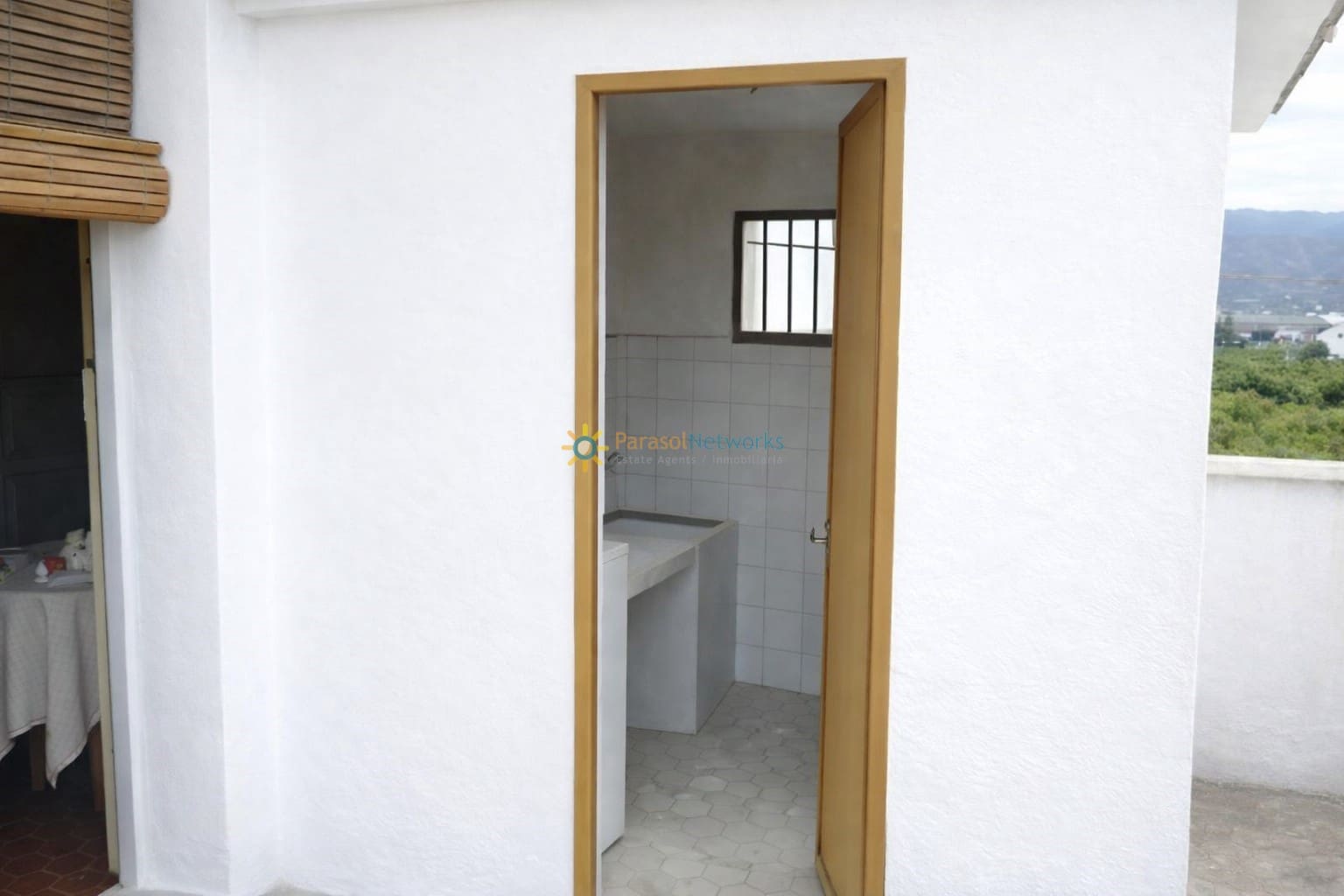 9 chambre Villa/Maison à vendre à Benifairo de la Valldigna avec garage - 550 000 € (Ref: 9805647)