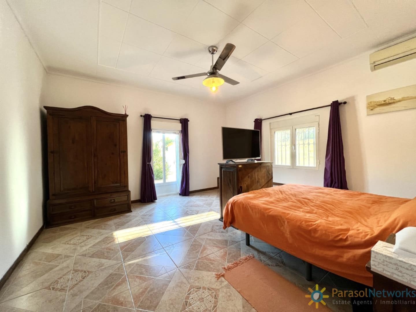 6 Zimmer Villa zu verkaufen in L'Olleria mit Pool - 485.000 € (Ref: 9806909)