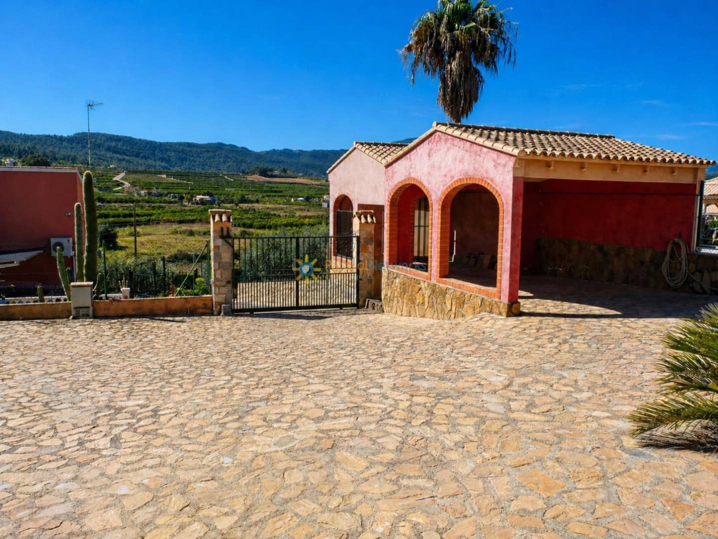 5 Zimmer Villa zu verkaufen in La Font d'En Carros mit Pool Garage - 460.000 € (Ref: 9808345)