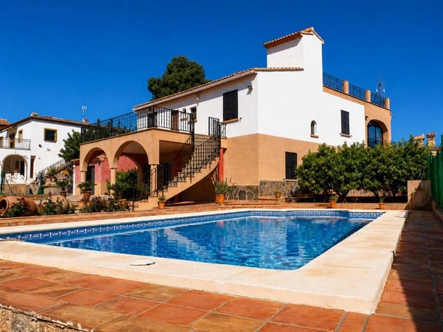 5 Zimmer Villa zu verkaufen in La Font d'En Carròs mit Pool Garage - 460.000 € (Ref: 9808345)