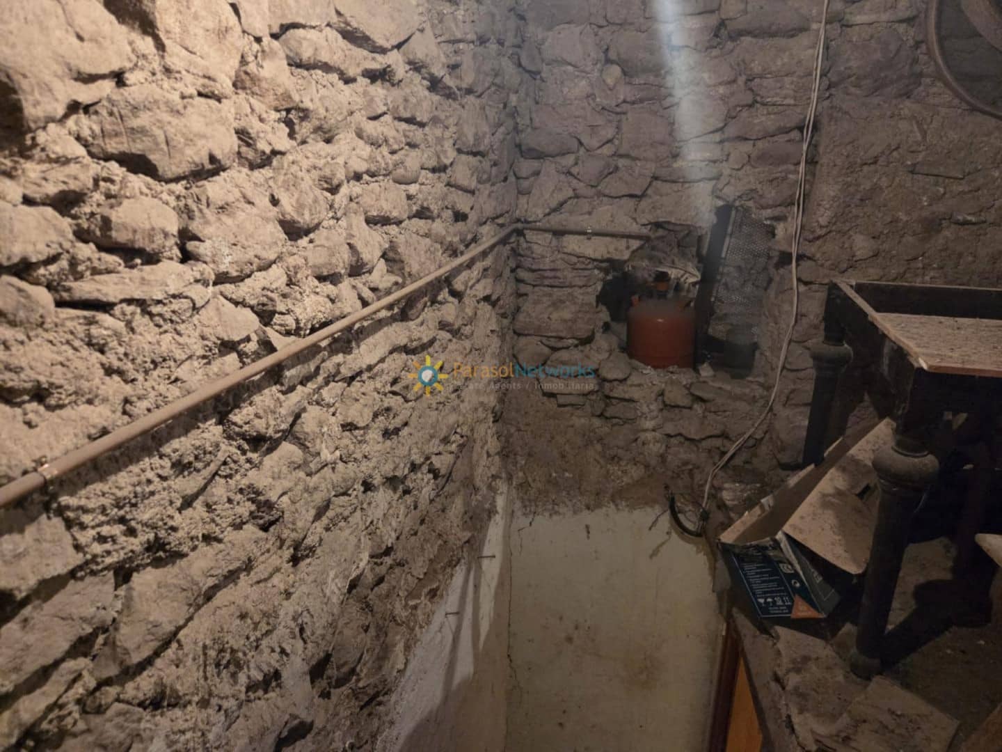5 Zimmer Haus zu verkaufen in Planes - 93.000 € (Ref: 9814767)
