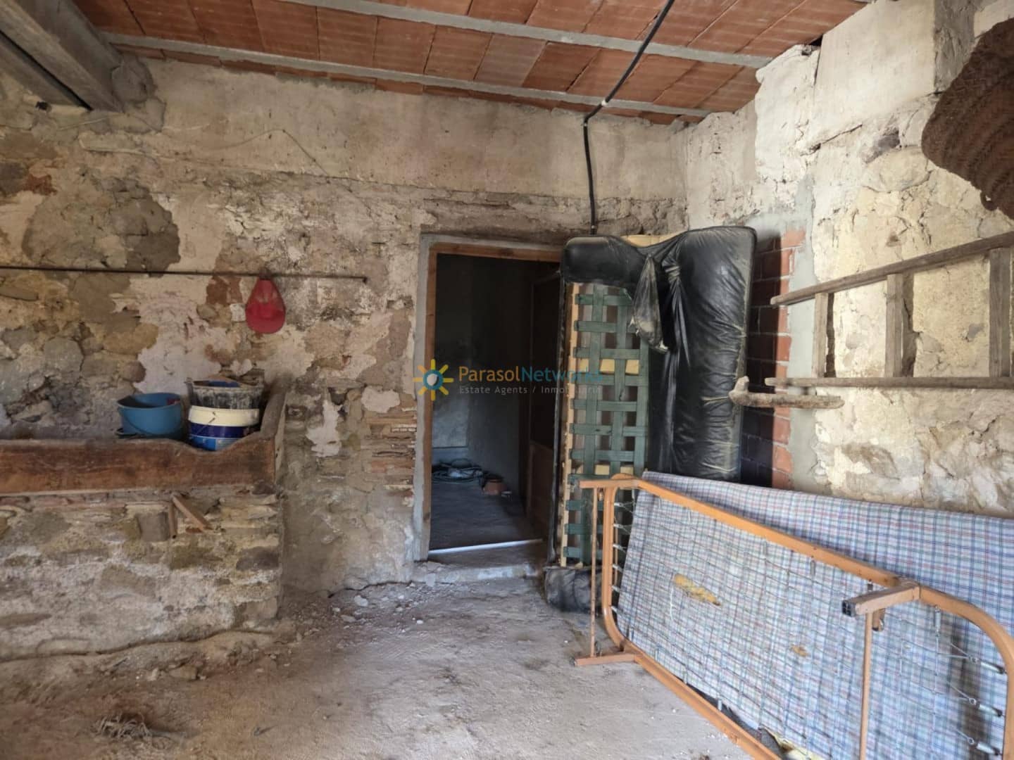 5 Zimmer Haus zu verkaufen in Planes - 93.000 € (Ref: 9814767)
