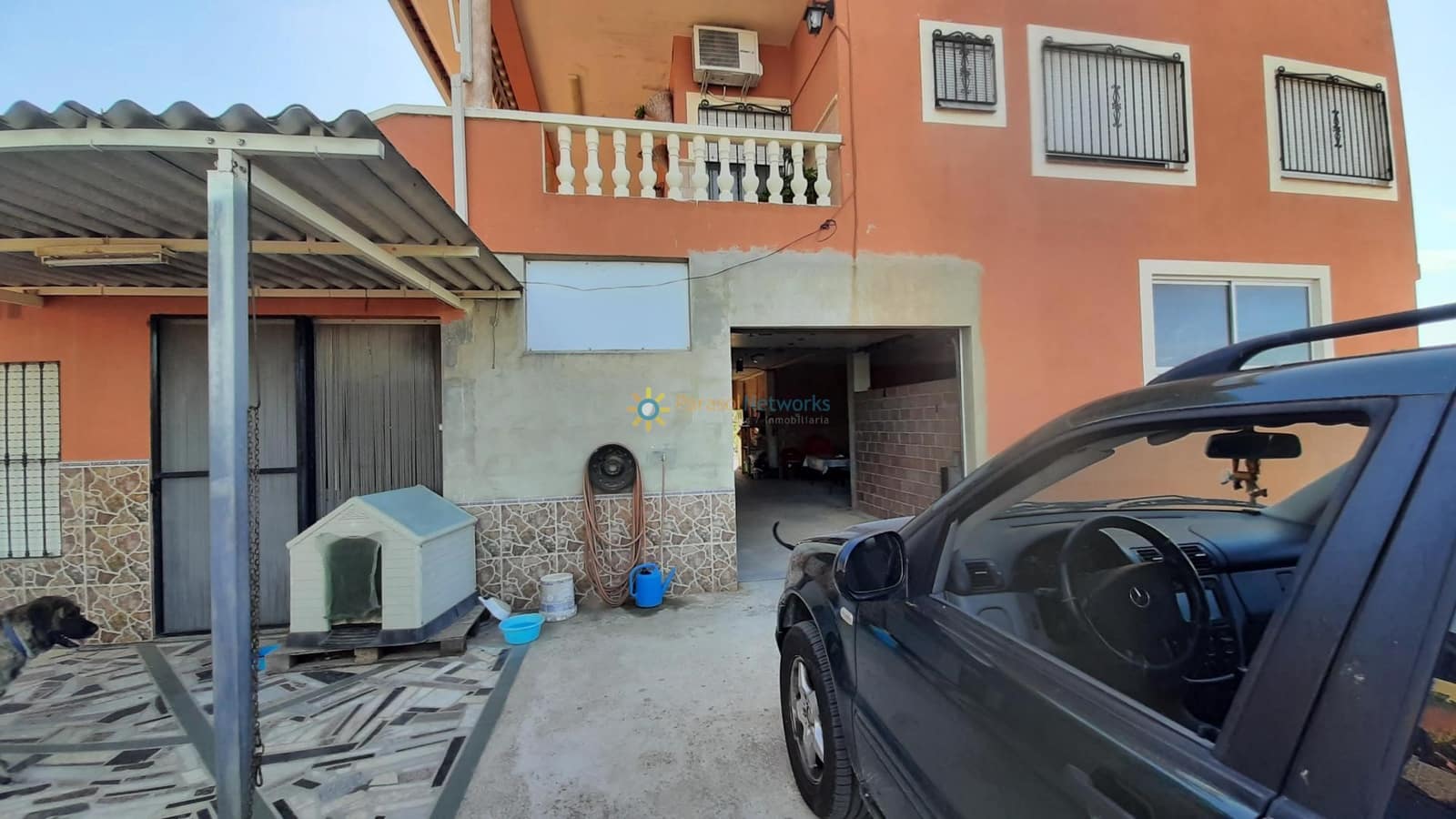 6 bedroom Villa for sale in Beniganim with pool garage - € 300,000 (Ref: 9821554)