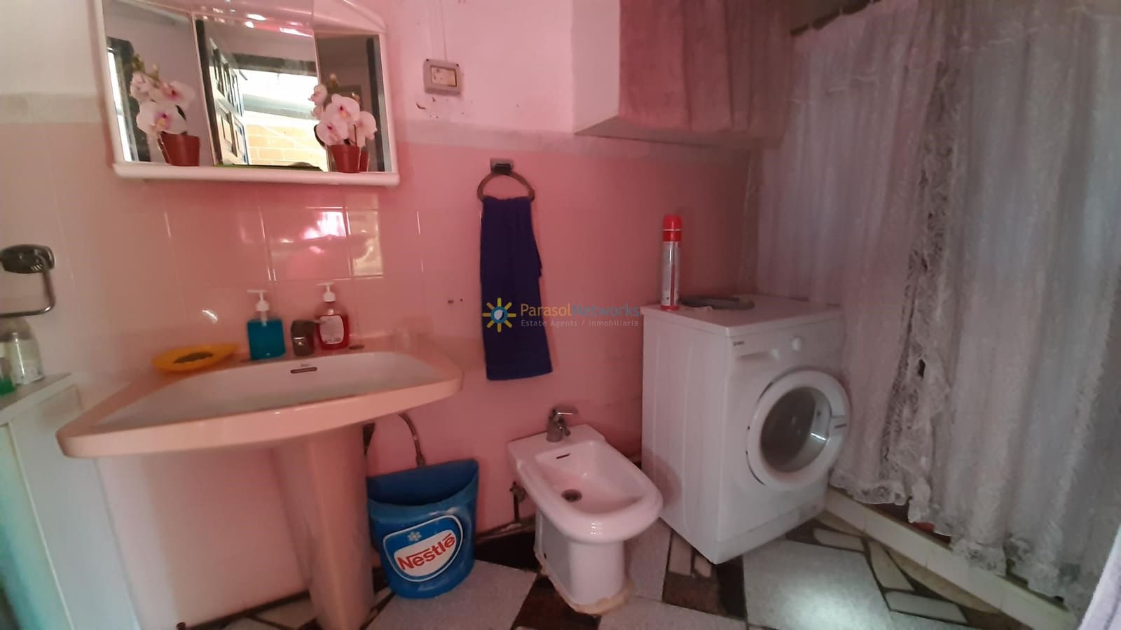 6 bedroom Villa for sale in Beniganim with pool garage - € 300,000 (Ref: 9821554)