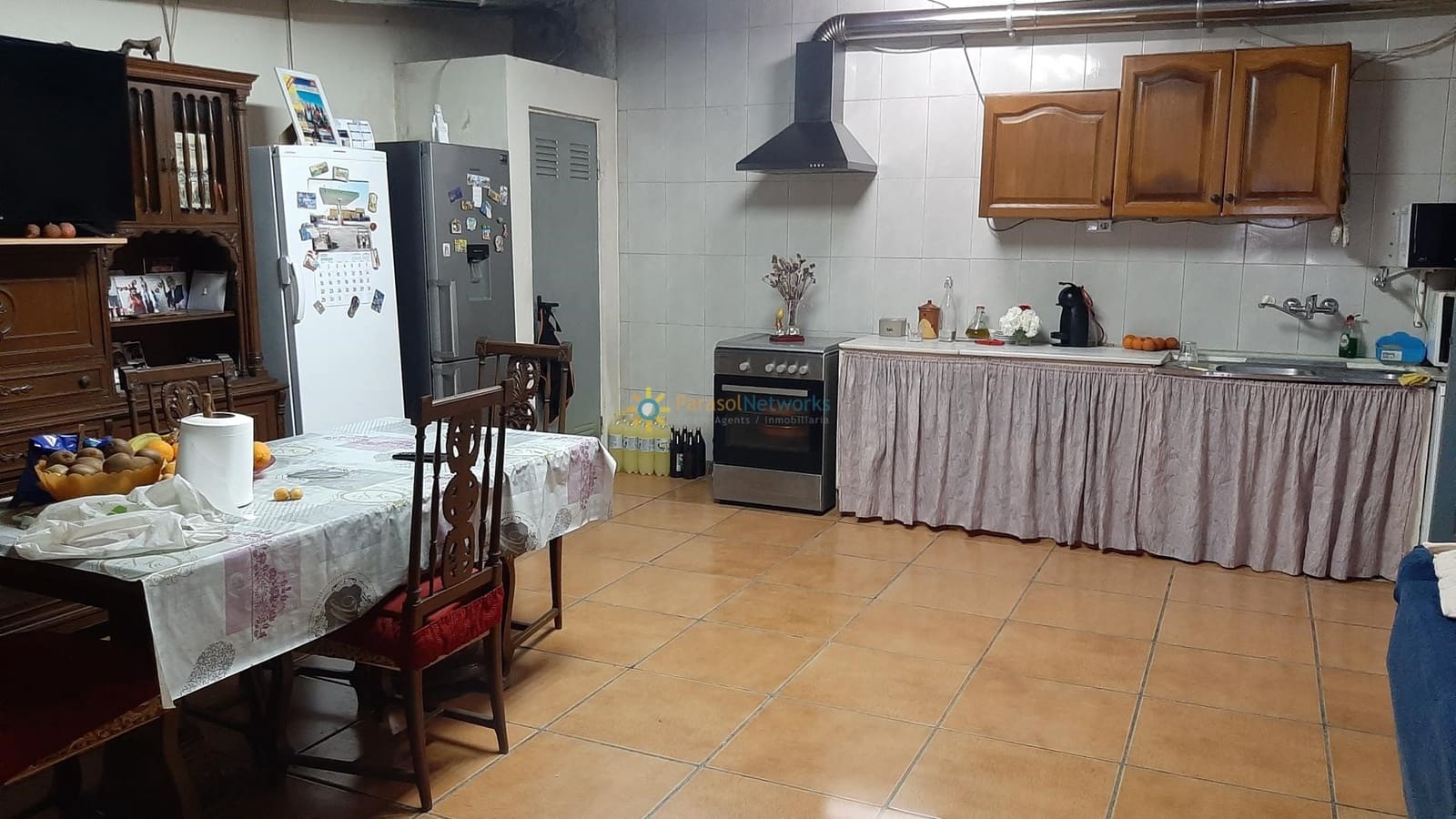 6 bedroom Villa for sale in Beniganim with pool garage - € 300,000 (Ref: 9821554)