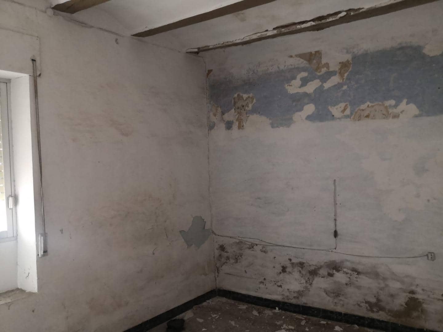 5 bedroom Townhouse for sale in Beniganim with garage - € 45,000 (Ref: 9824110)