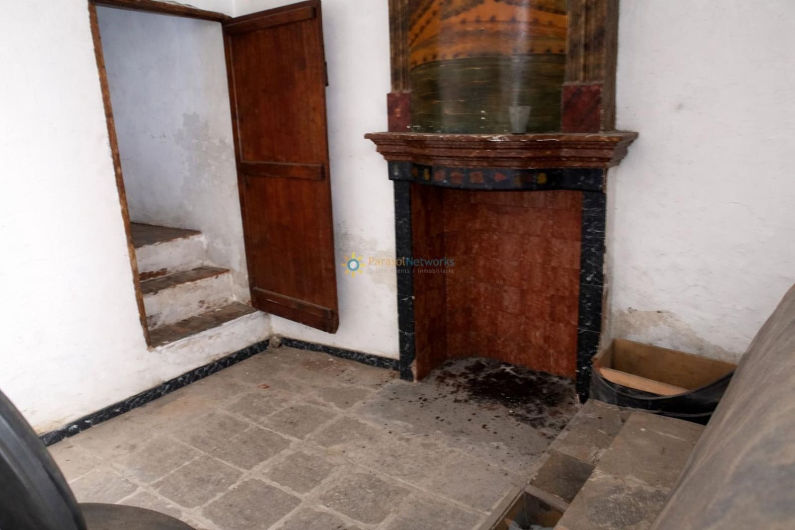 5 bedroom Townhouse for sale in Beniganim with garage - € 45,000 (Ref: 9824110)