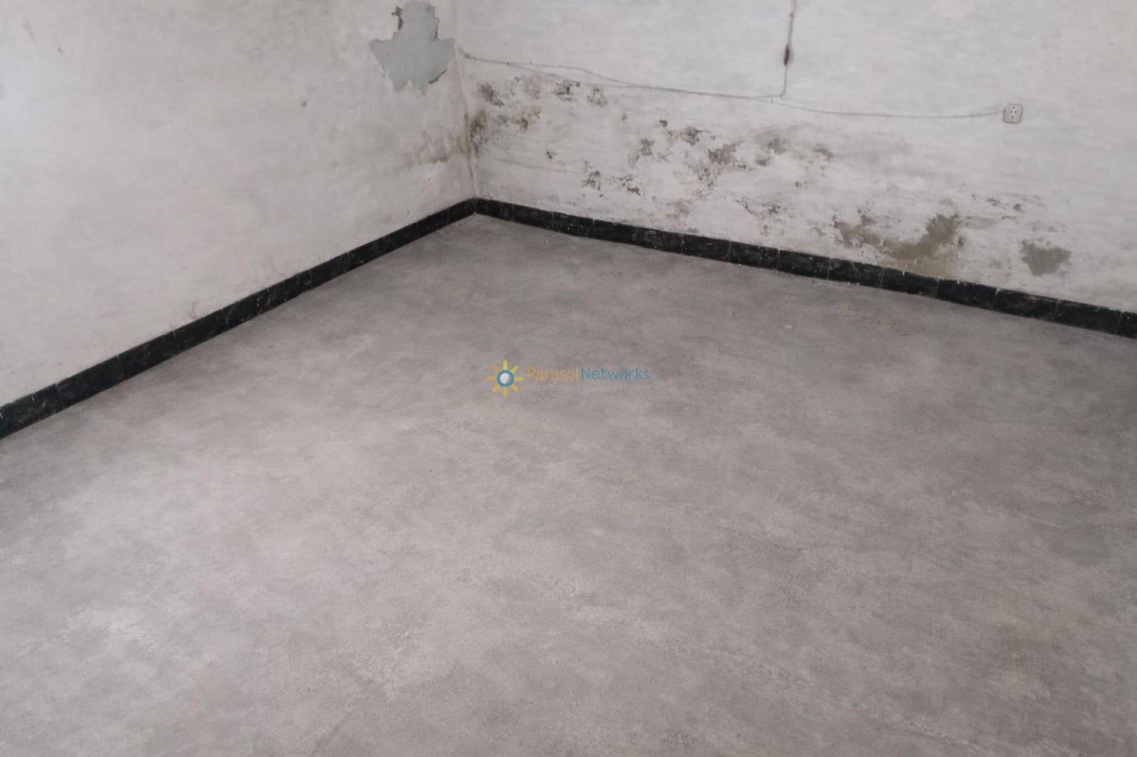 5 bedroom Townhouse for sale in Beniganim with garage - € 45,000 (Ref: 9824110)