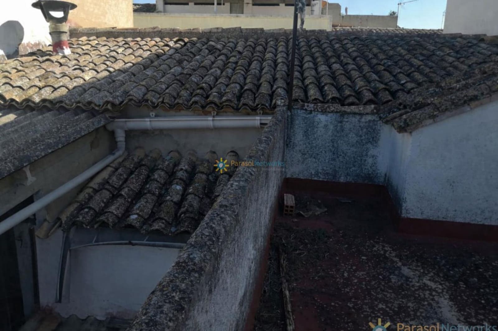 5 bedroom Townhouse for sale in Beniganim with garage - € 45,000 (Ref: 9824110)