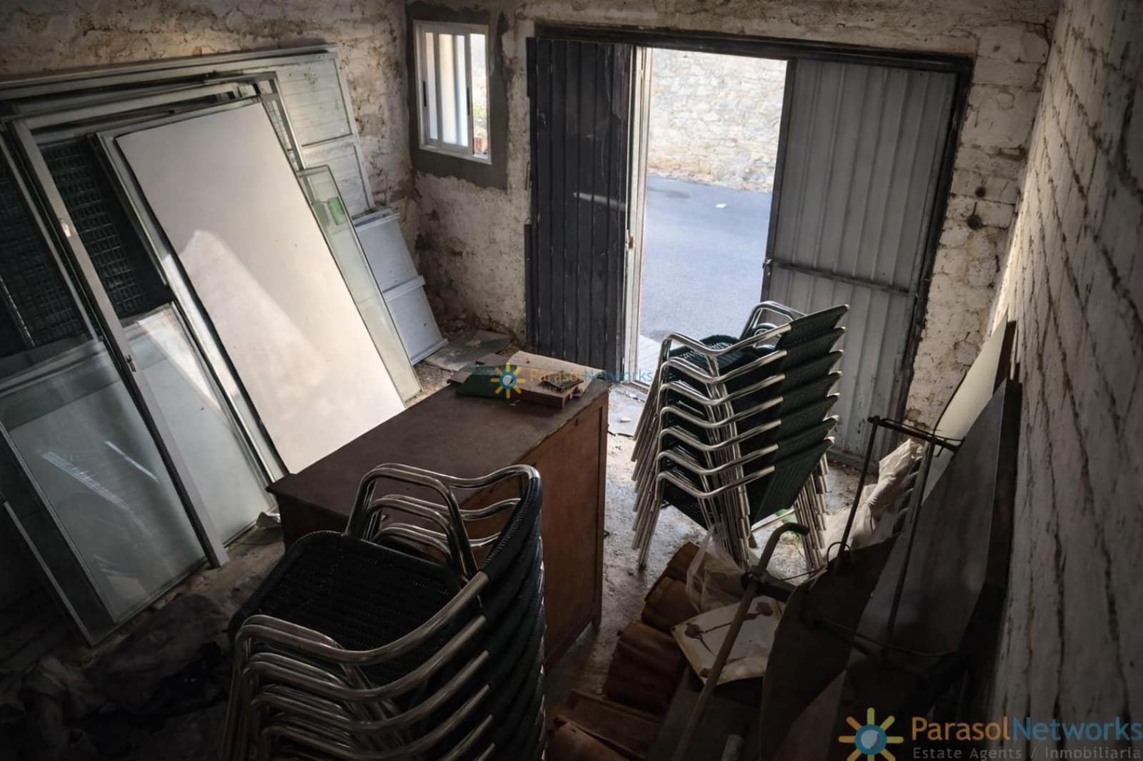 5 bedroom Townhouse for sale in Beniganim with garage - € 45,000 (Ref: 9824110)