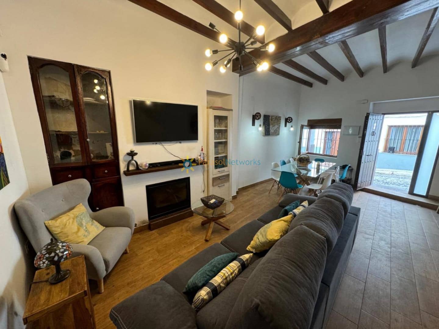 2 bedroom Townhouse for sale in Oliva - € 198,000 (Ref: 9827515)
