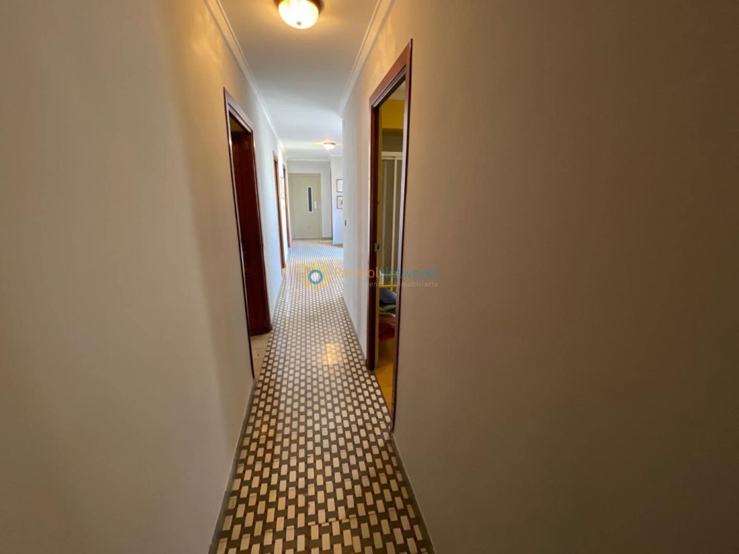 4 bedroom Townhouse for sale in Xativa with garage - € 190,000 (Ref: 9828064)