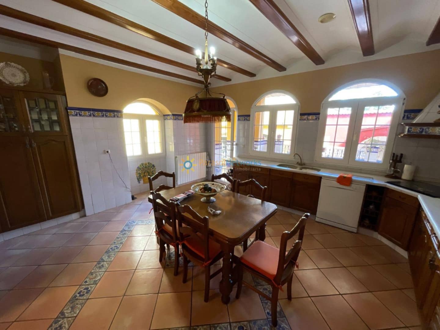 4 bedroom Townhouse for sale in Xativa with garage - € 190,000 (Ref: 9828064)