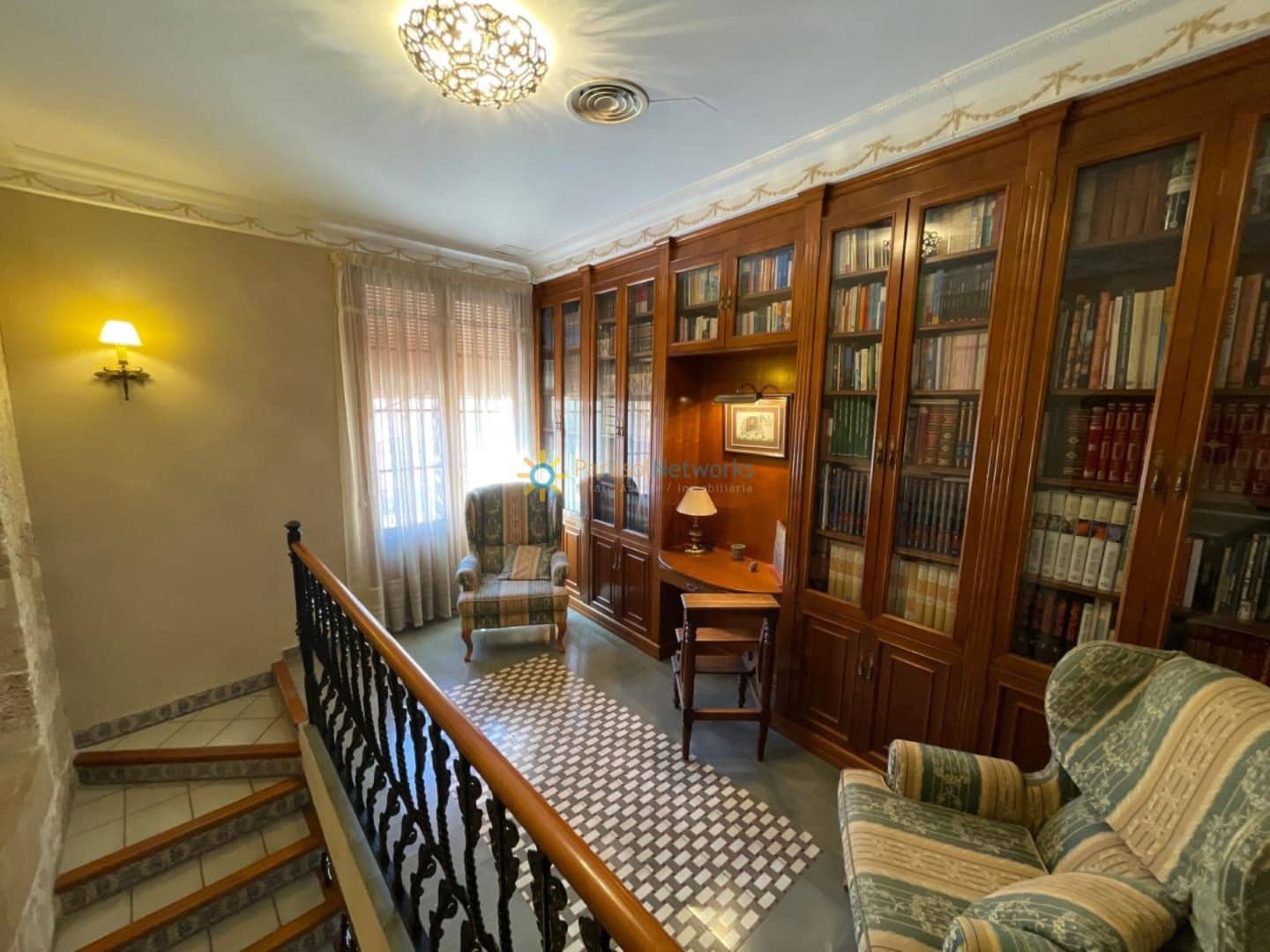 4 bedroom Townhouse for sale in Xativa with garage - € 190,000 (Ref: 9828064)