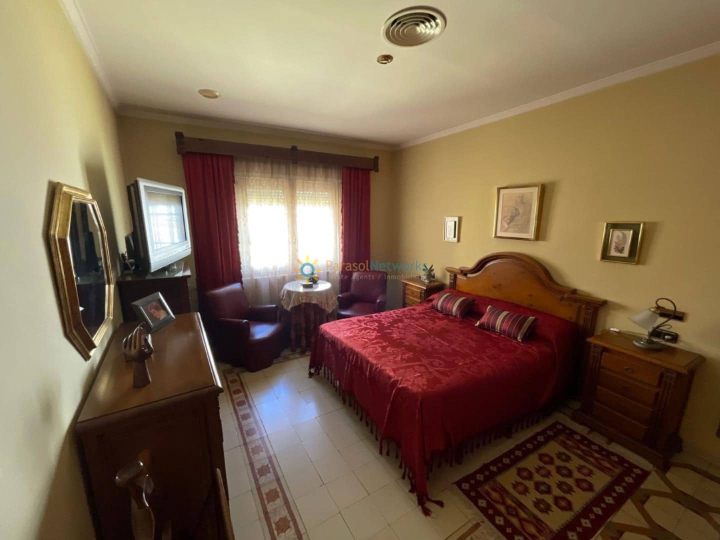 4 bedroom Townhouse for sale in Xativa with garage - € 190,000 (Ref: 9828064)
