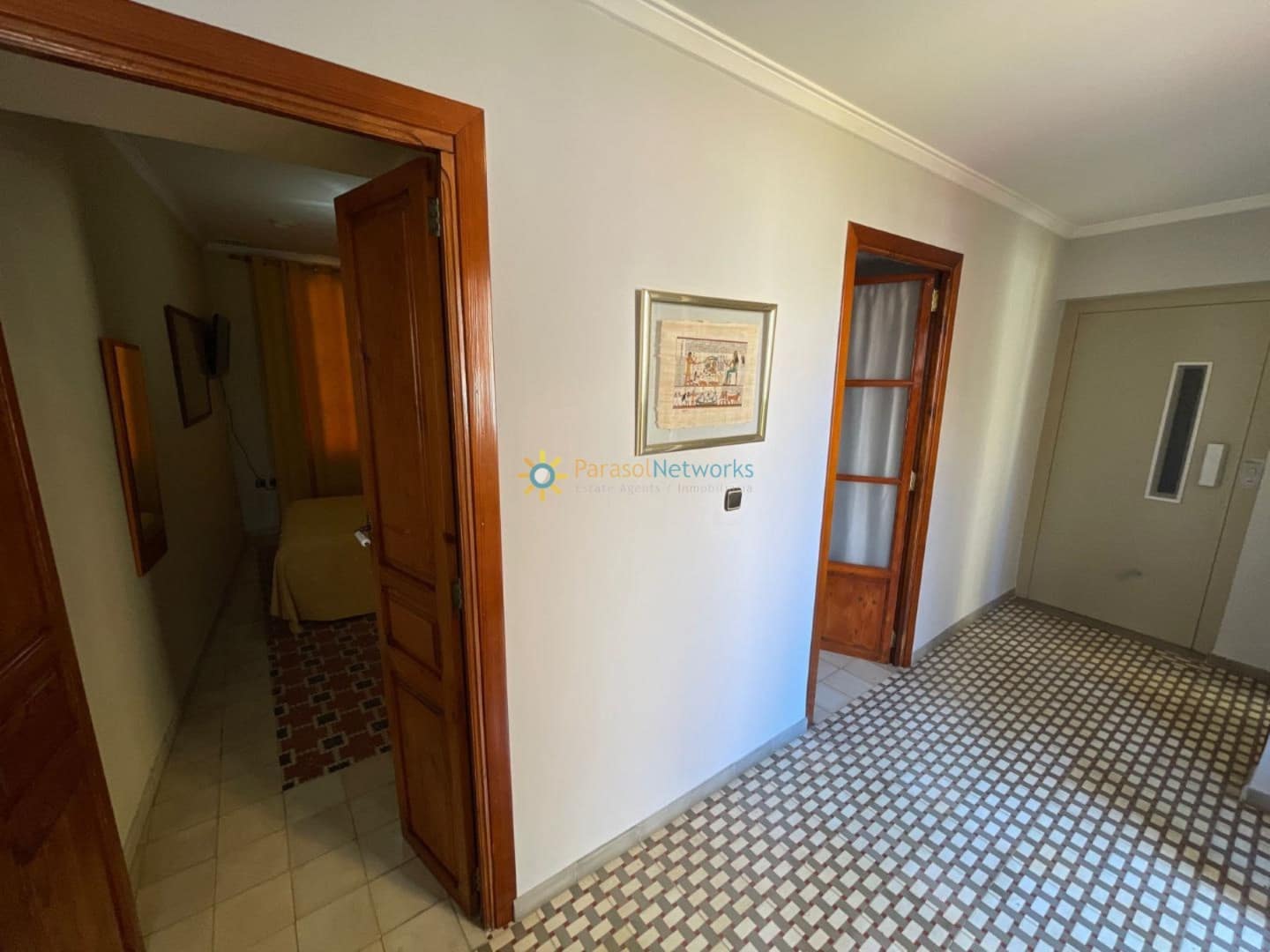 4 bedroom Townhouse for sale in Xativa with garage - € 190,000 (Ref: 9828064)