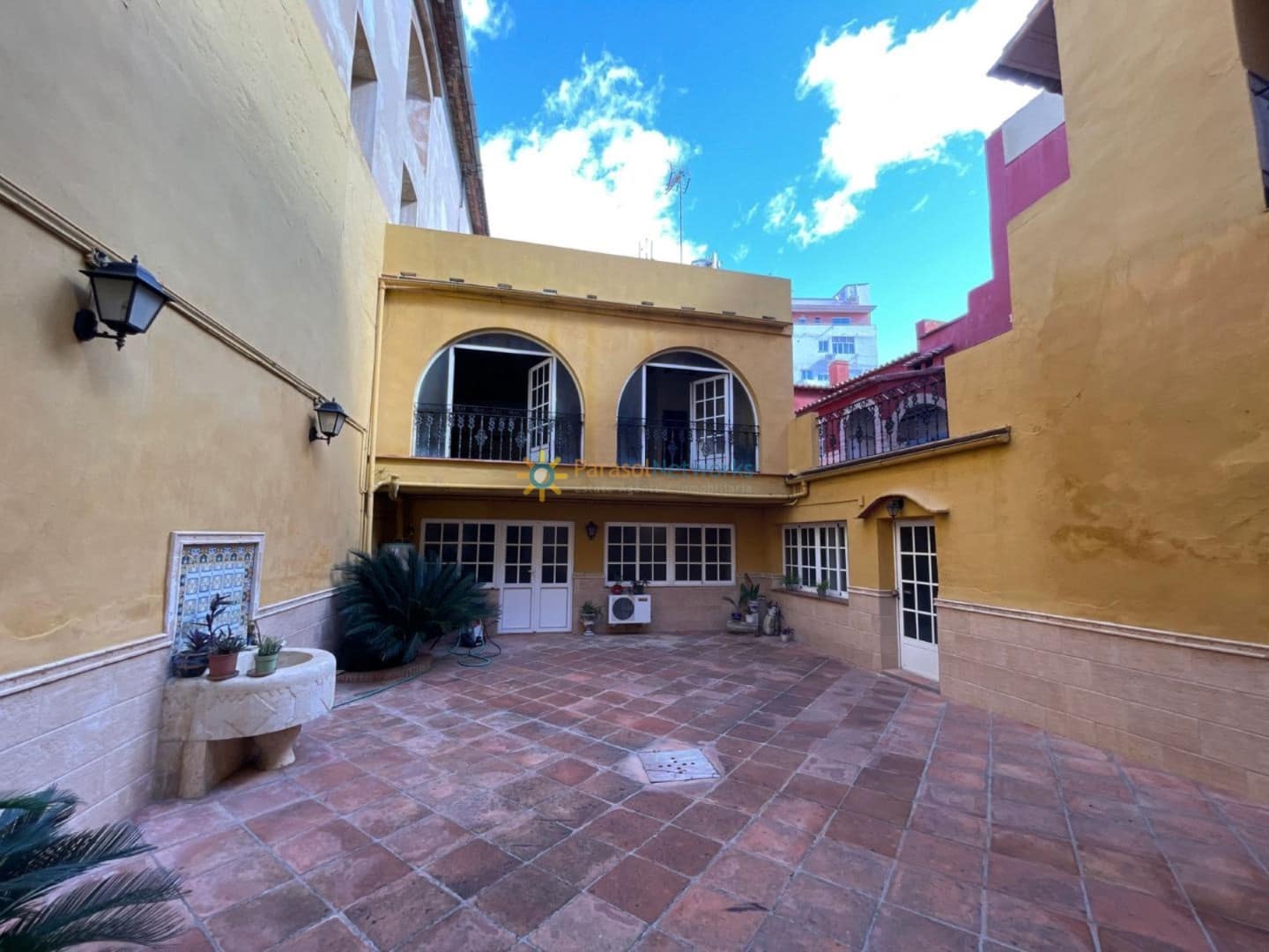 4 bedroom Townhouse for sale in Xativa with garage - € 190,000 (Ref: 9828064)