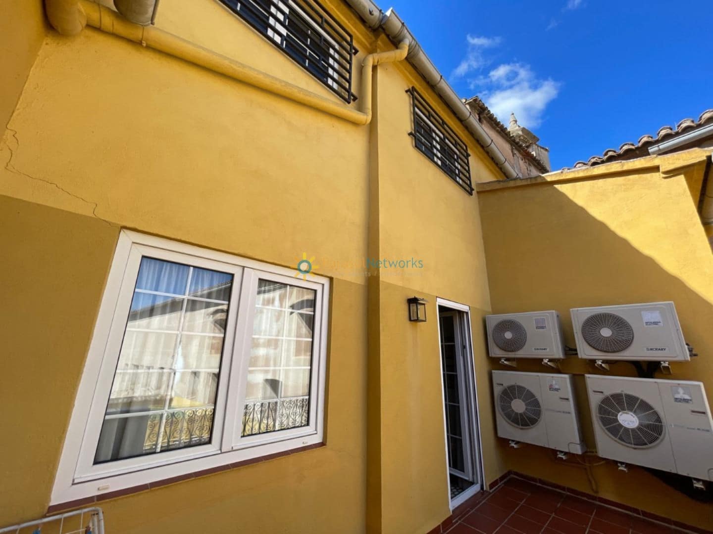 4 bedroom Townhouse for sale in Xativa with garage - € 190,000 (Ref: 9828064)