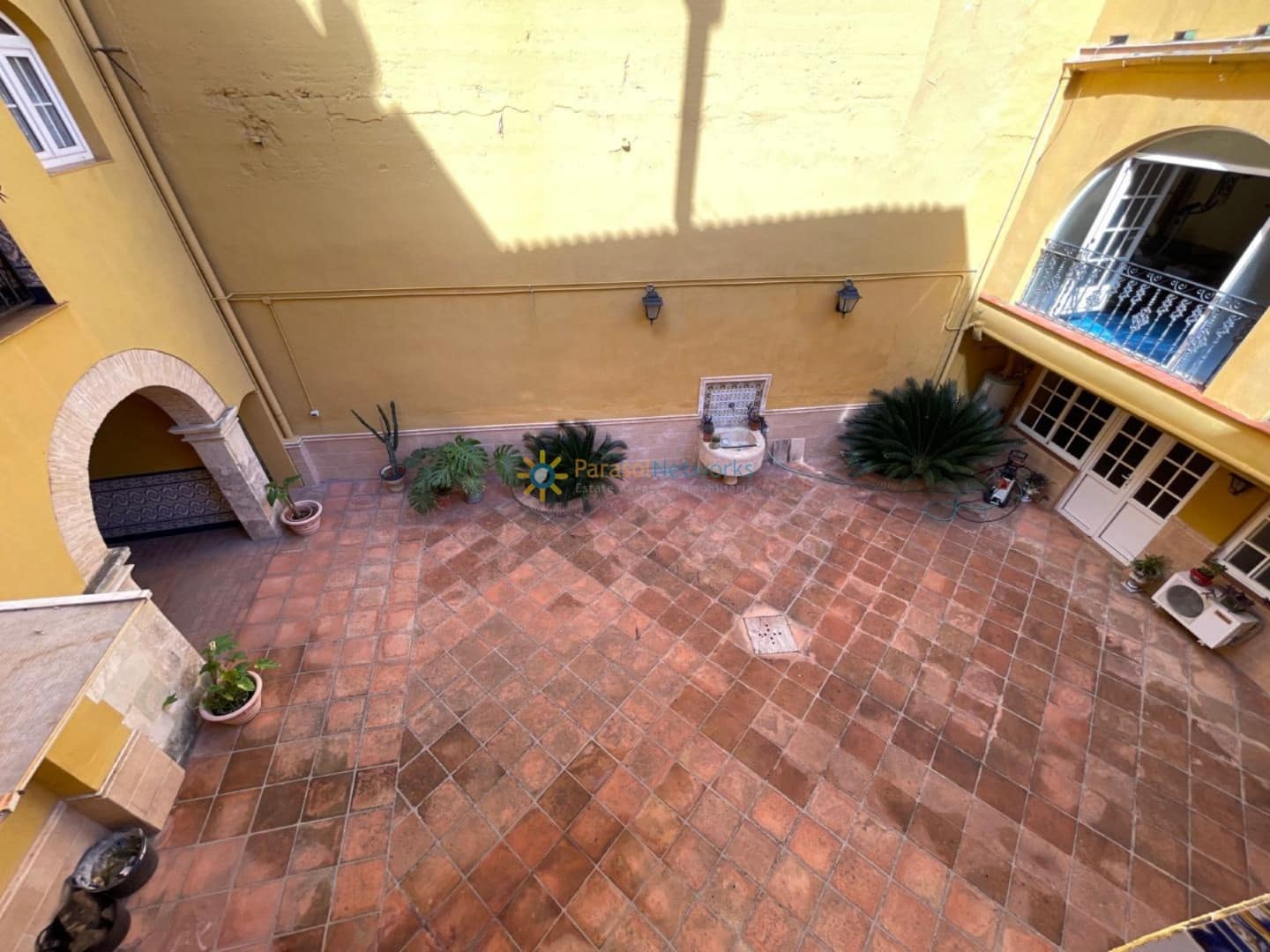 4 bedroom Townhouse for sale in Xativa with garage - € 190,000 (Ref: 9828064)