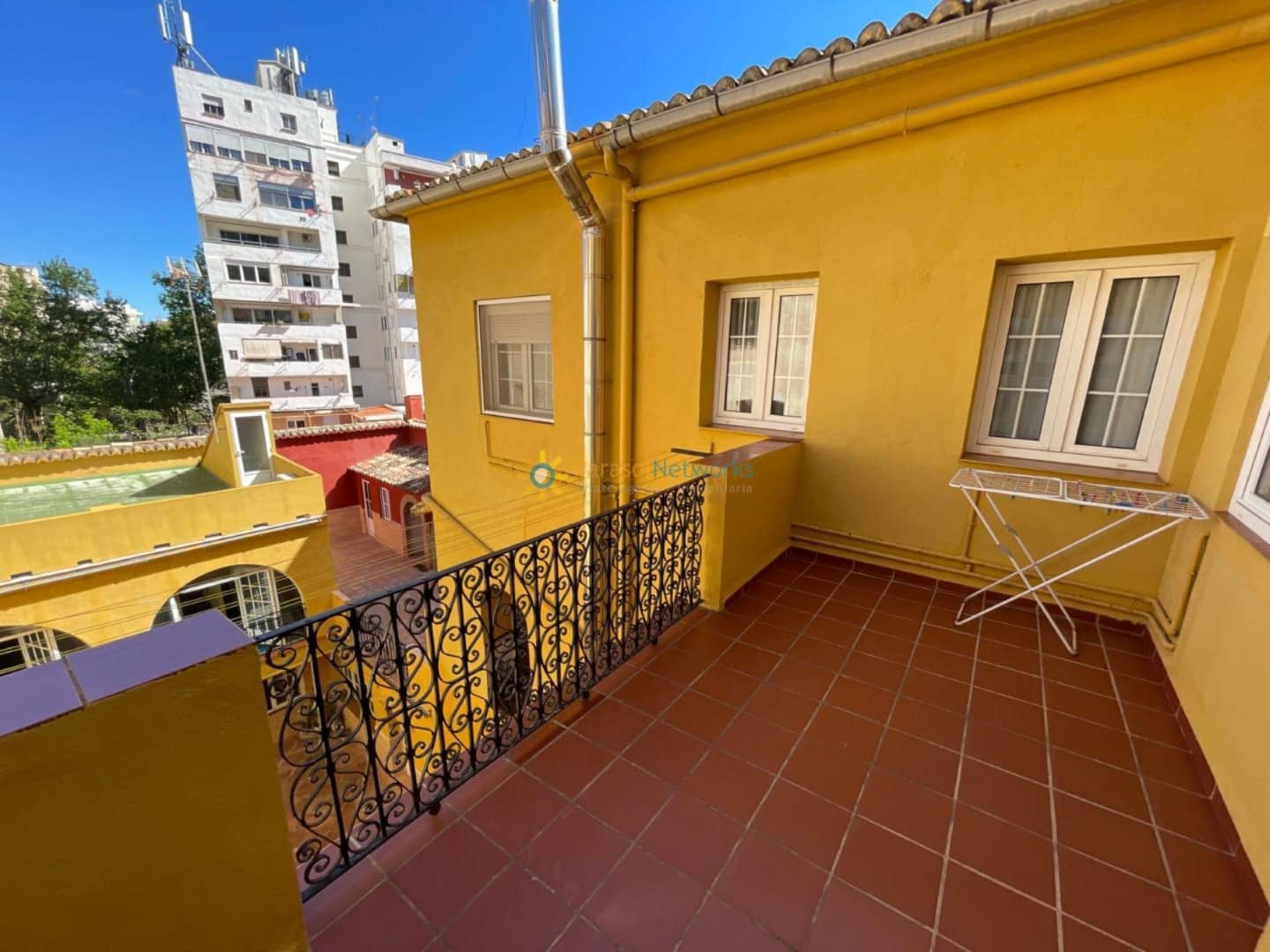 4 bedroom Townhouse for sale in Xativa with garage - € 190,000 (Ref: 9828064)
