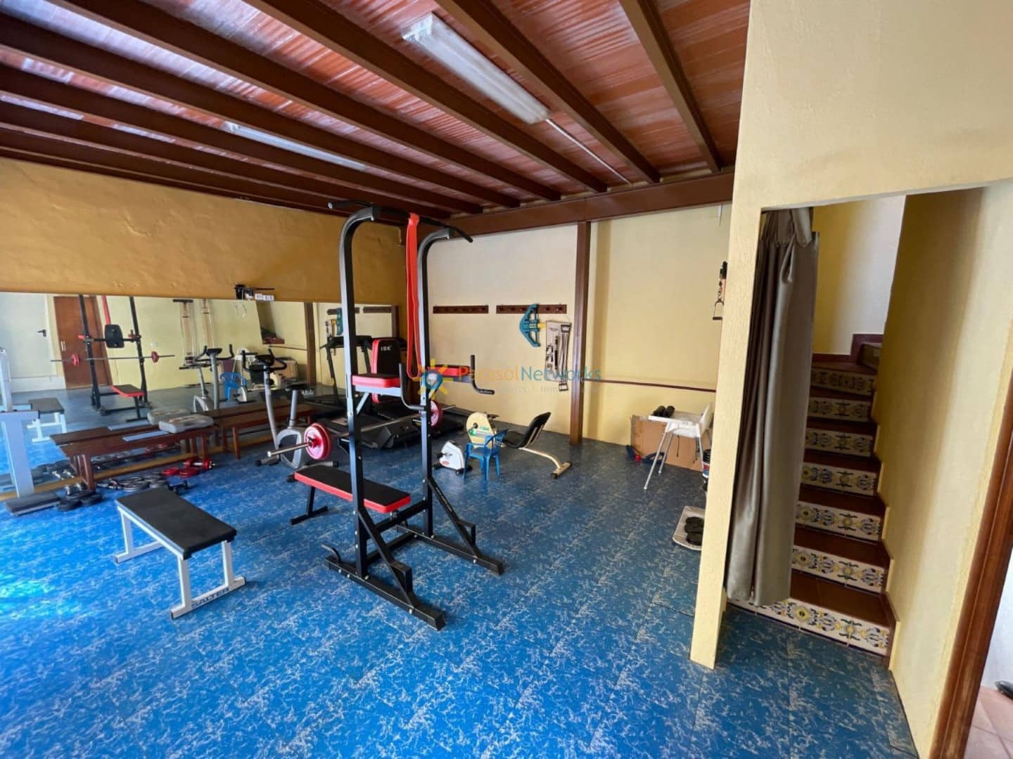 4 bedroom Townhouse for sale in Xativa with garage - € 190,000 (Ref: 9828064)