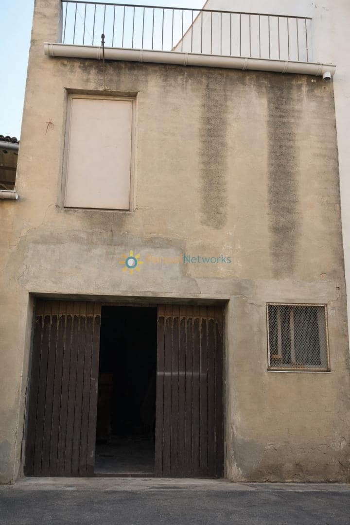 5 bedroom Townhouse for sale in Beniganim with garage - € 45,000 (Ref: 9841913)