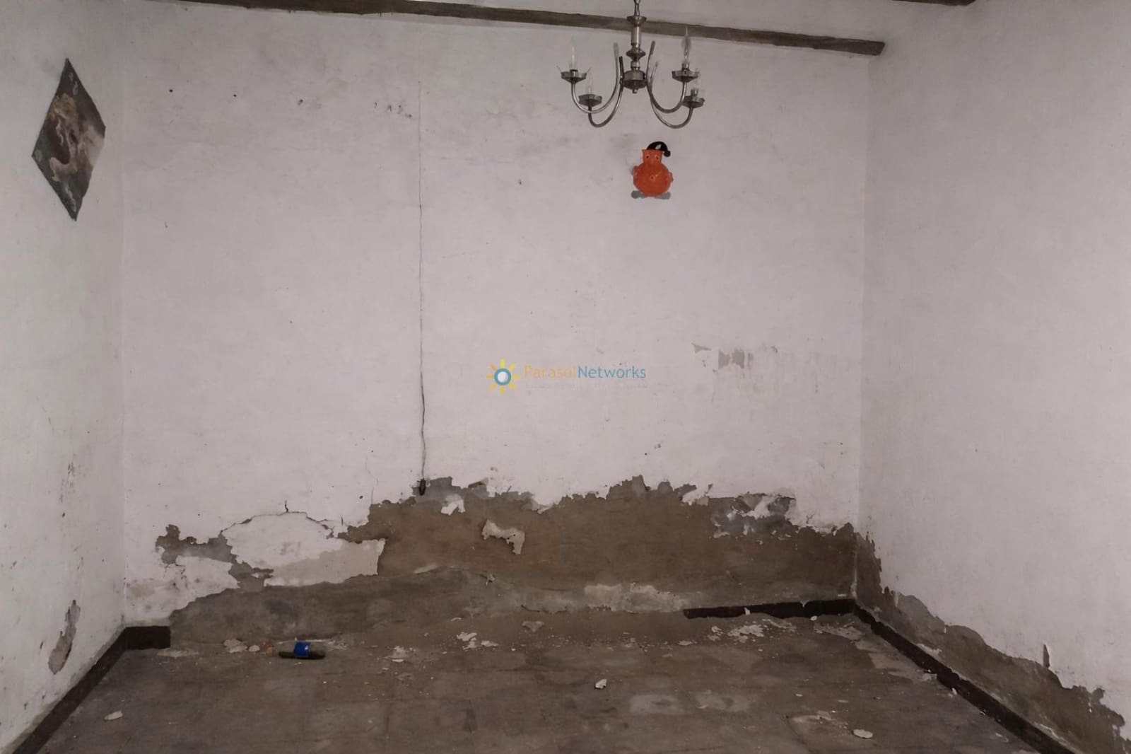 5 bedroom Townhouse for sale in Beniganim with garage - € 45,000 (Ref: 9841913)