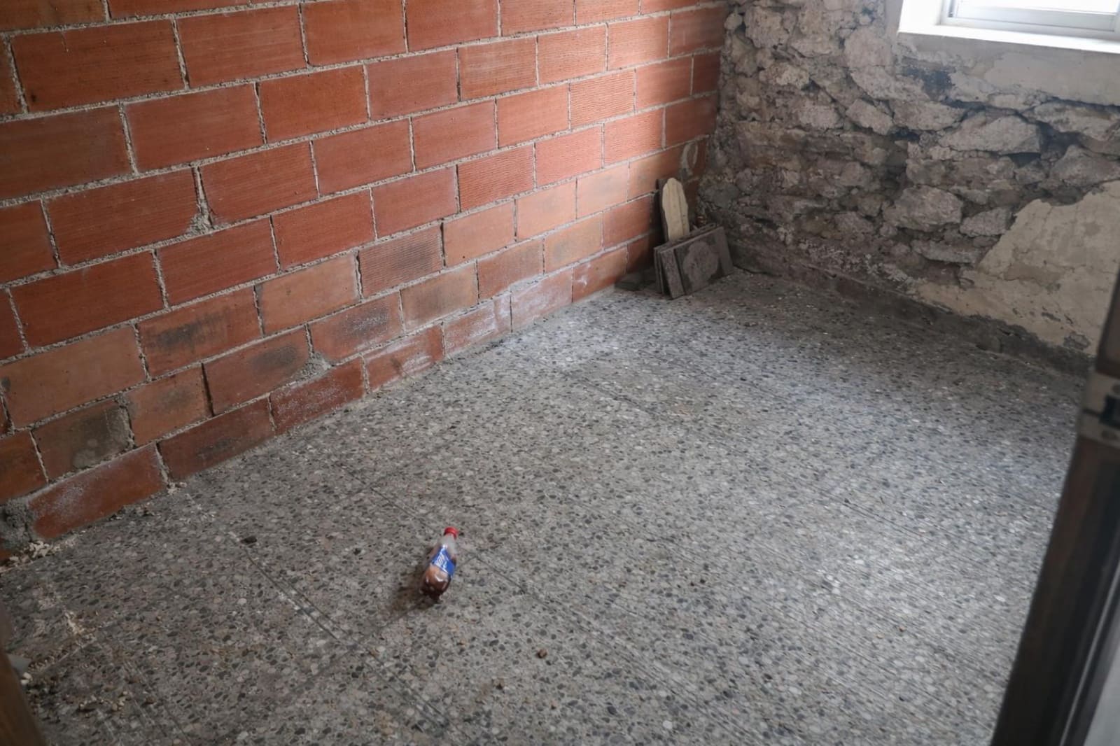 5 bedroom Townhouse for sale in Beniganim with garage - € 45,000 (Ref: 9841913)