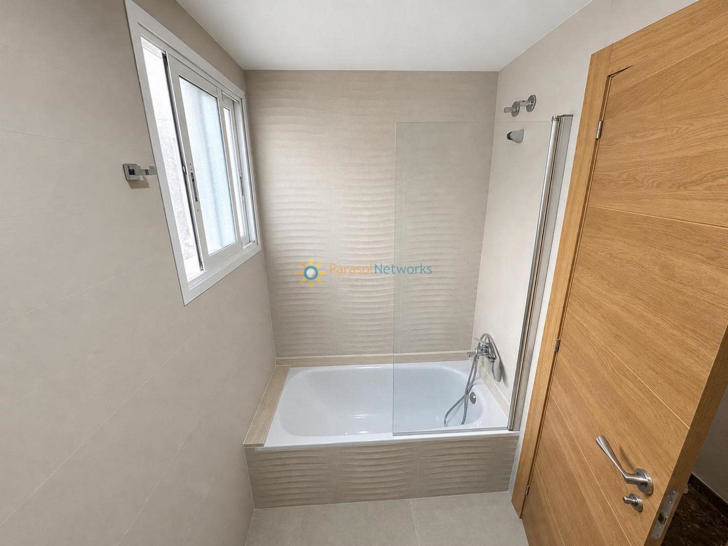 3 bedroom Apartment for rent in Xeraco with garage - € 800 (Ref: 9867916)