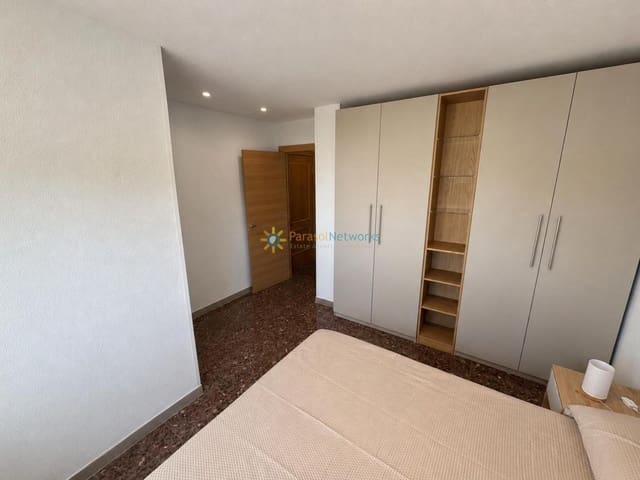 3 soverom Leilighet til leie i Xeraco med garasje - € 800 (Ref: 9867916)