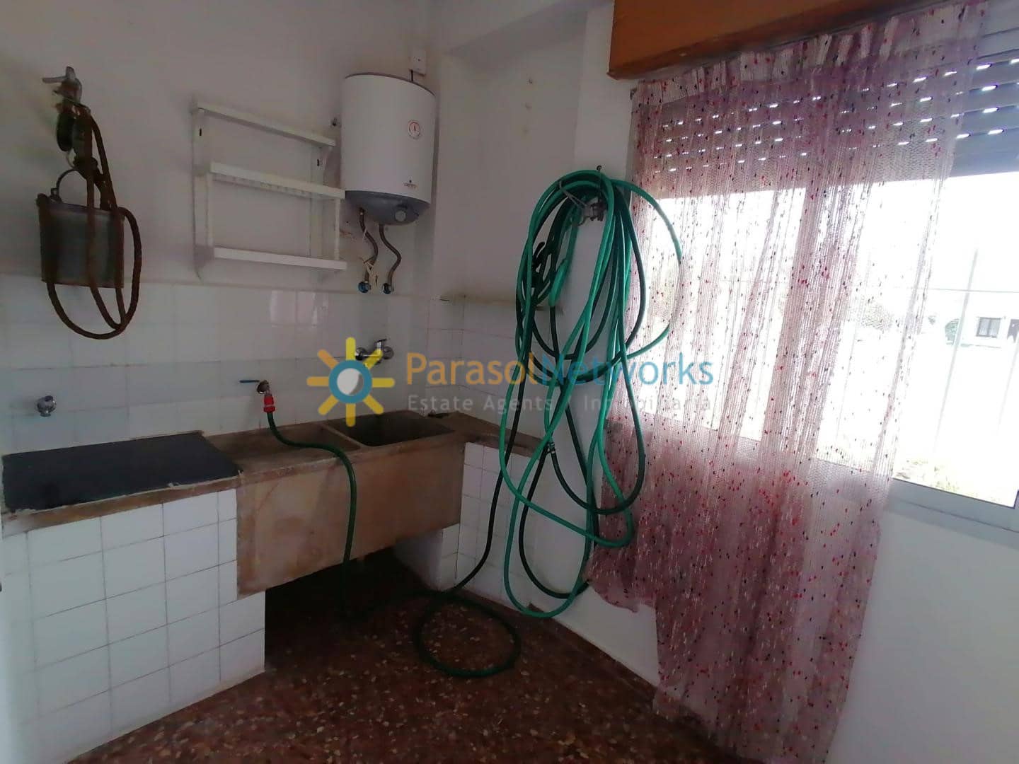 2 soverom Strandleiligheter til leie i Oliva - € 600 (Ref: 9889545)