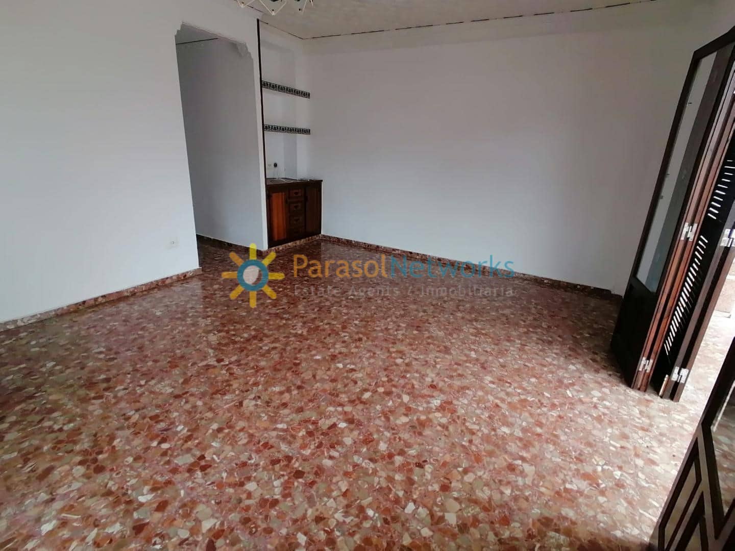2 soverom Strandleiligheter til leie i Oliva - € 600 (Ref: 9889545)