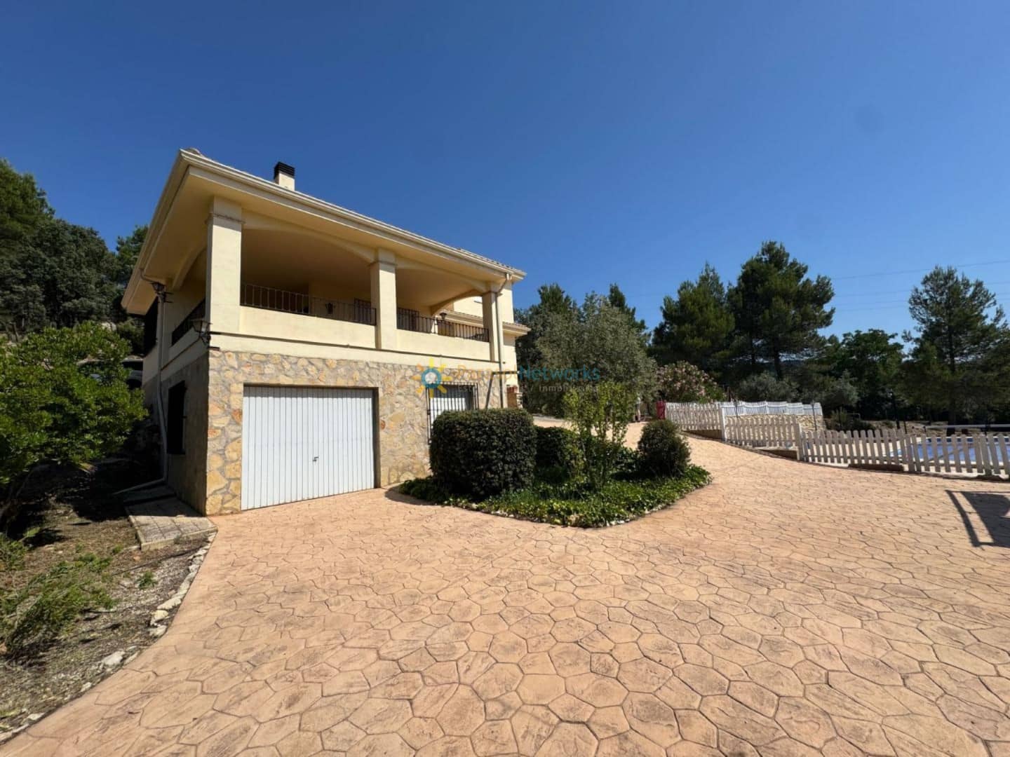 Chalet de 5 habitaciones en Bocairent en venta con piscina garaje - 376.000 € (Ref: 9895228)