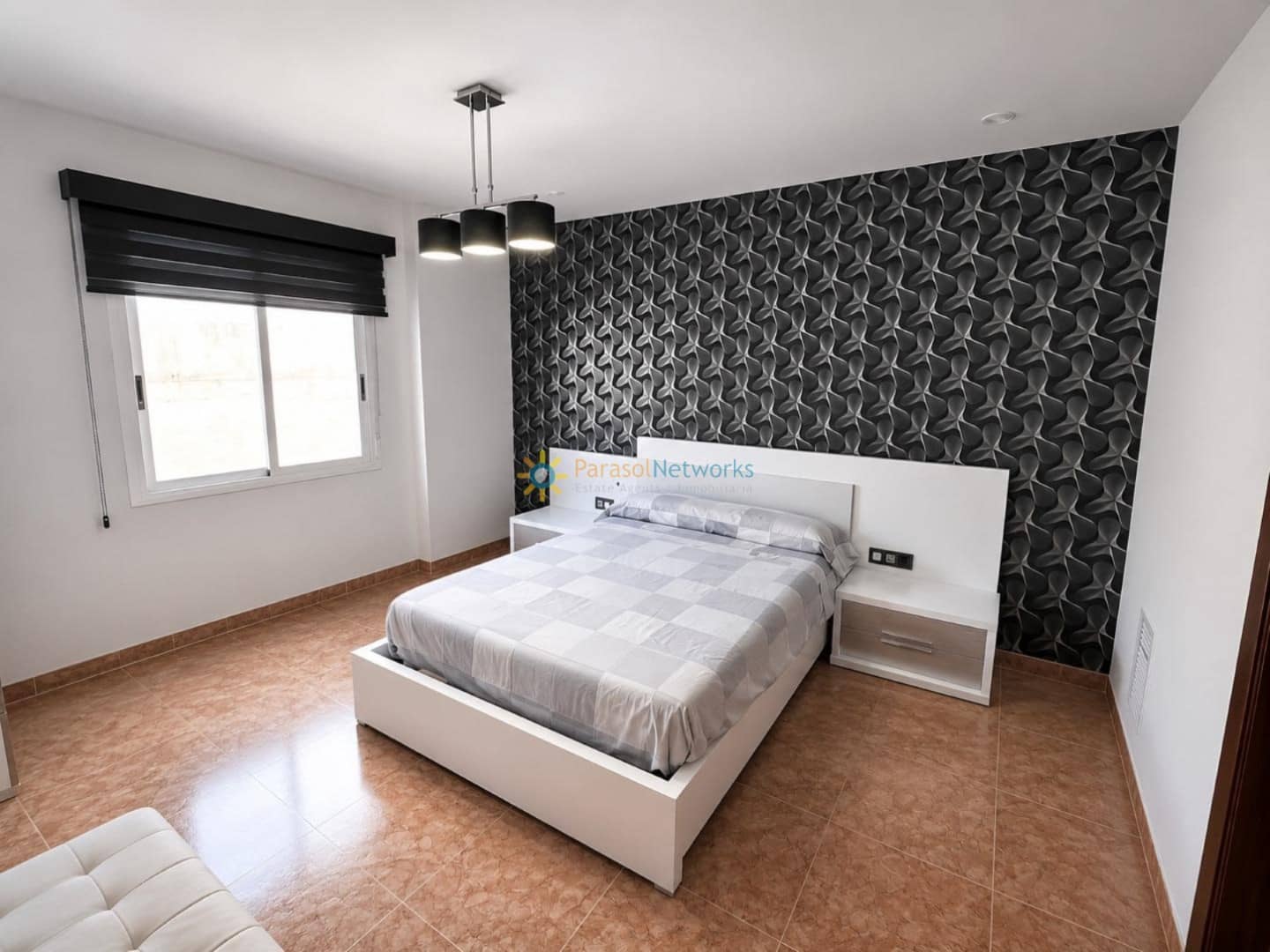 4 bedroom Apartment for rent in Xeraco - € 900 (Ref: 9895230)