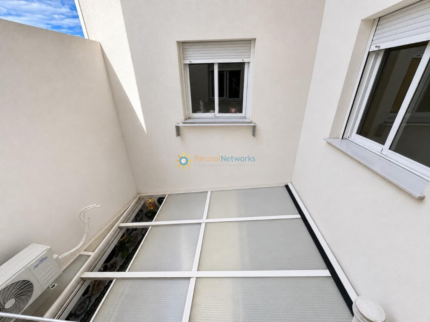 4 bedroom Apartment for rent in Xeraco - € 900 (Ref: 9895230)