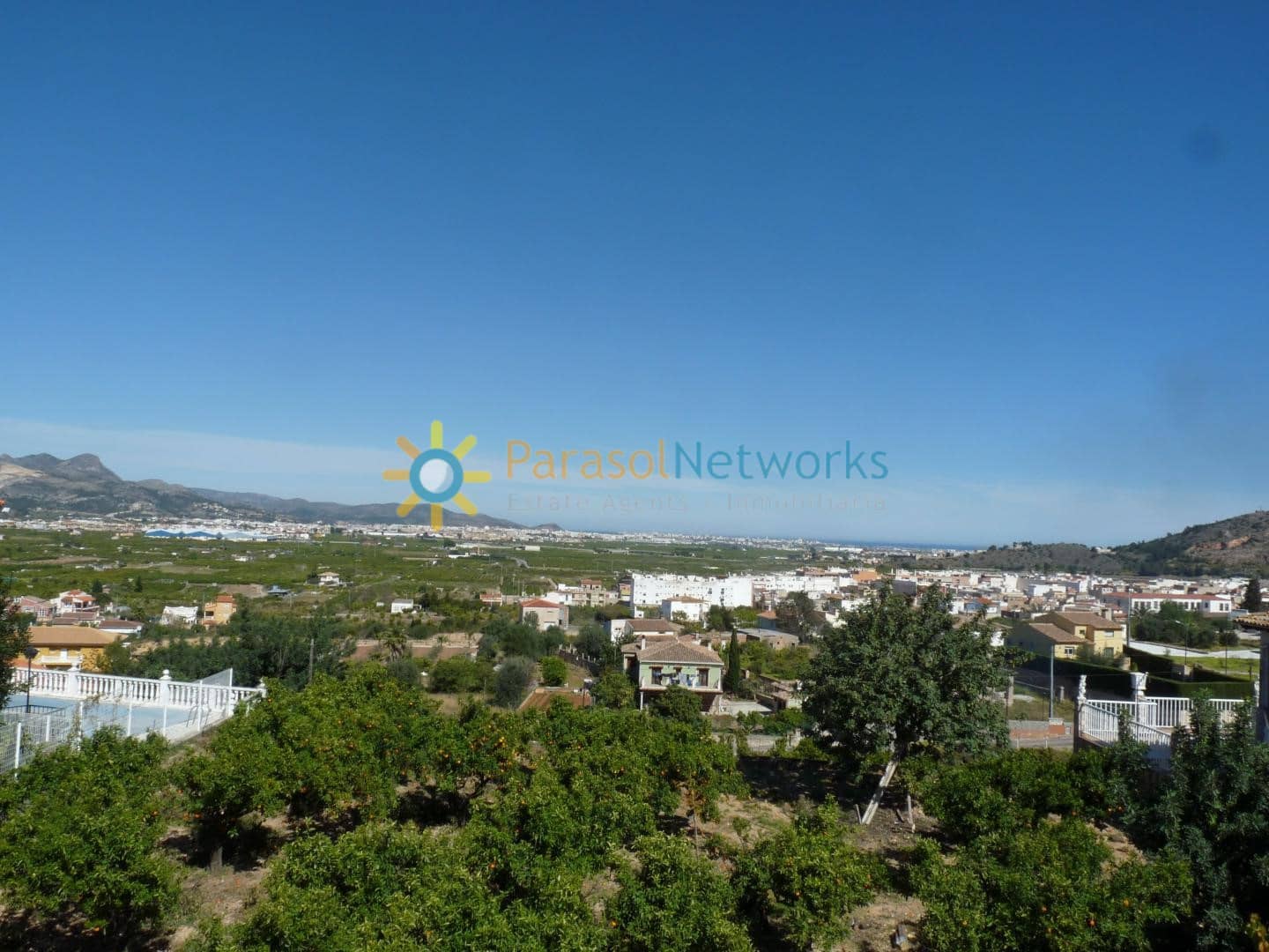 5 bedroom Villa for rent in La Font d'En Carros with pool garage - € 1,400 (Ref: 9895233)