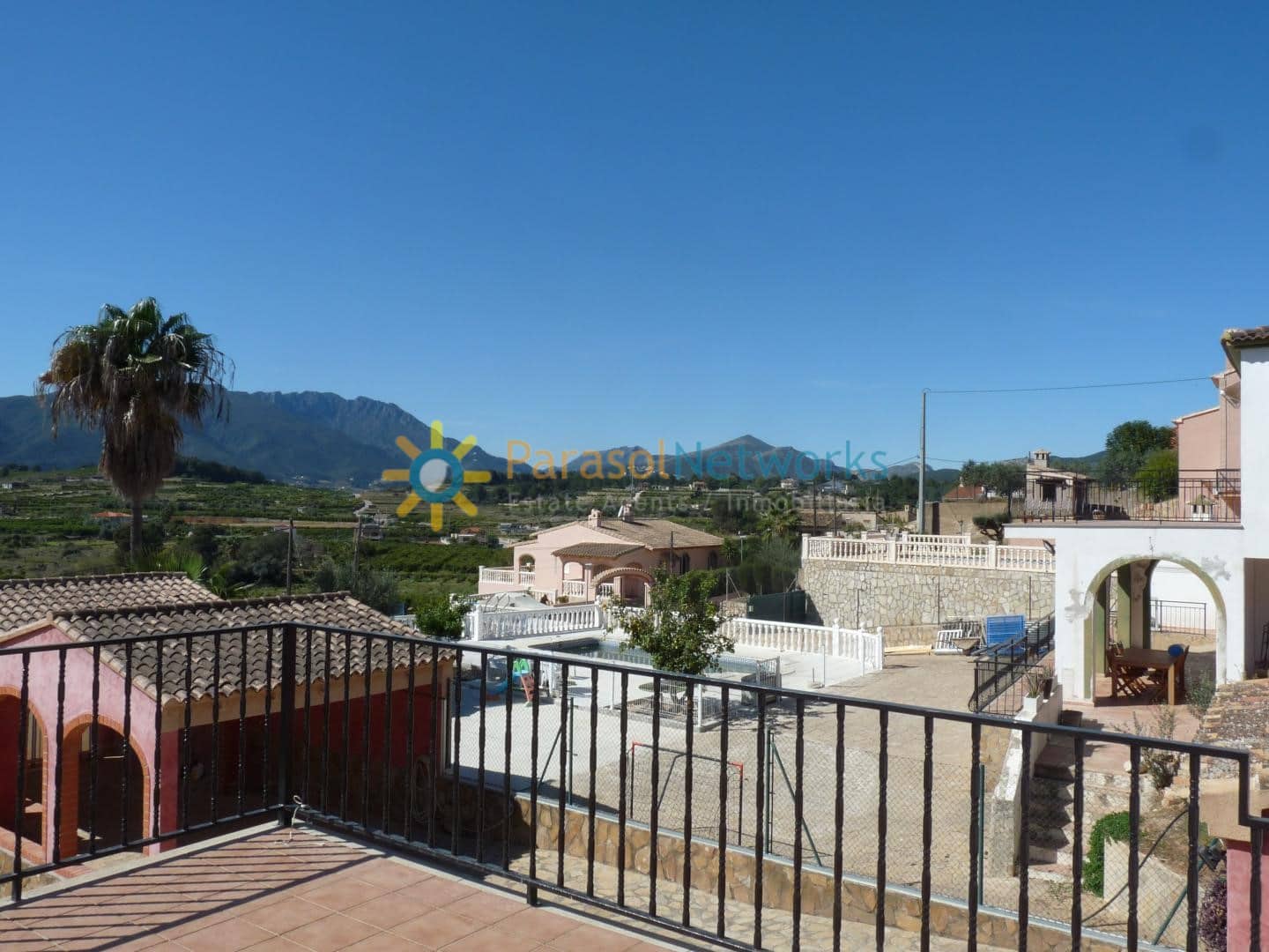 5 bedroom Villa for rent in La Font d'En Carros with pool garage - € 1,400 (Ref: 9895233)
