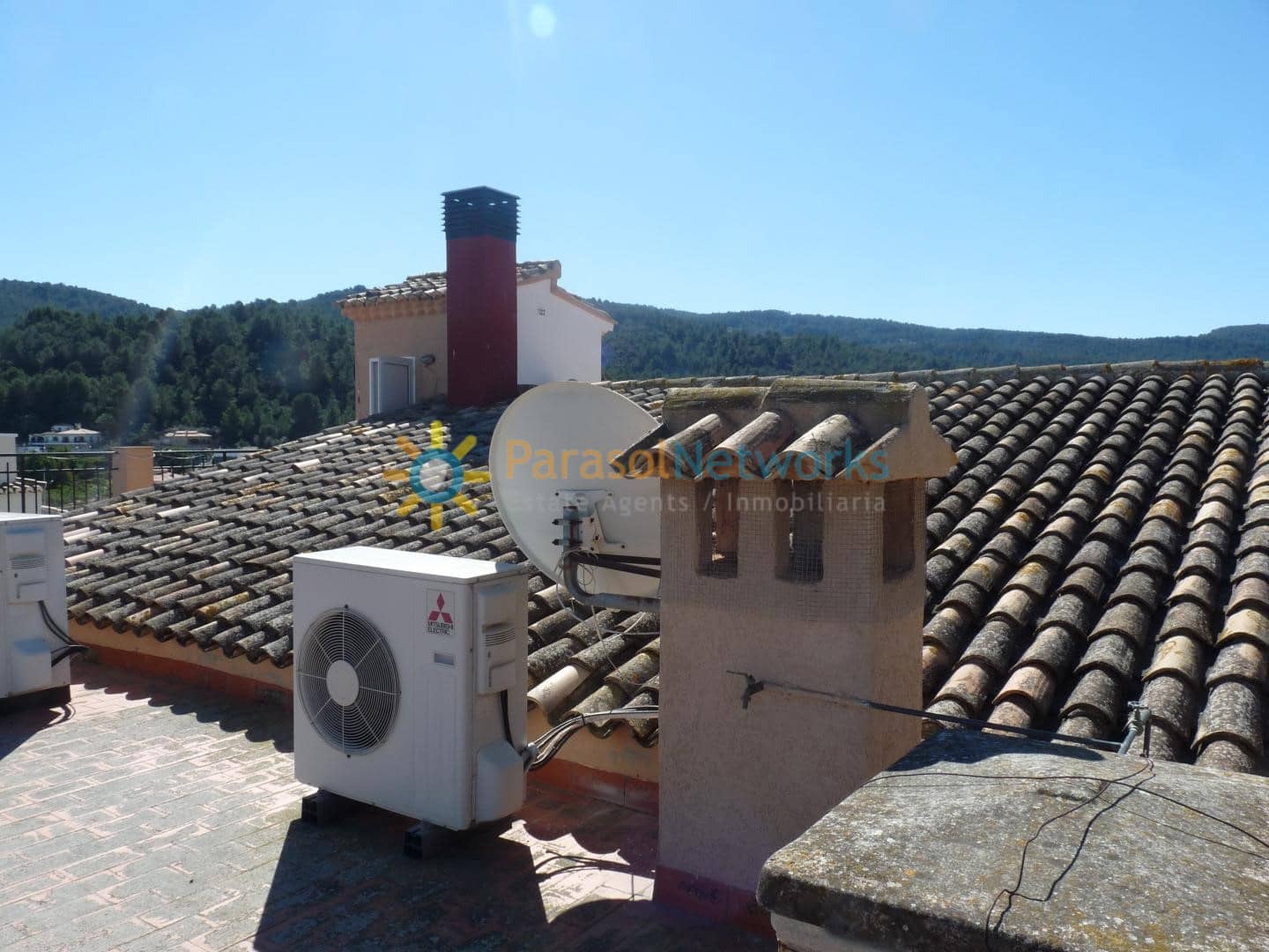 5 bedroom Villa for rent in La Font d'En Carros with pool garage - € 1,400 (Ref: 9895233)