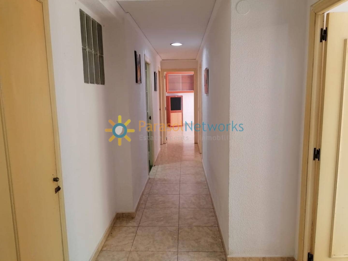 2 slaapkamer Flat te huur in Gandia - € 650 (Ref: 9908887)