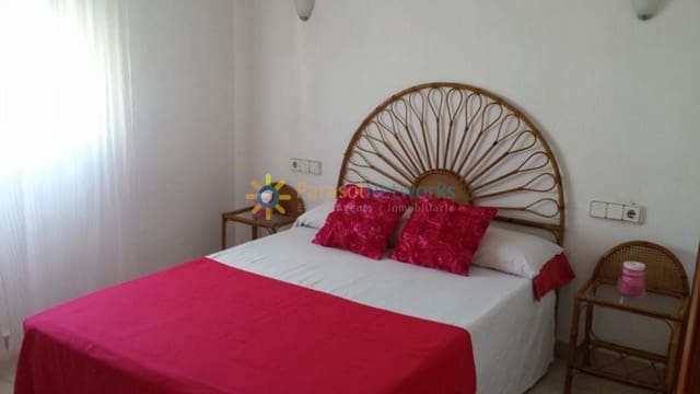 4 quarto Moradia para arrendar em Dénia com garagem - 1 000 € (Ref: 9908890)